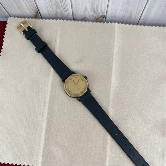 VINTAGE Bulova ACCUTRON Swiss Quarts Evening Sports Watch - Picture 6 of 9